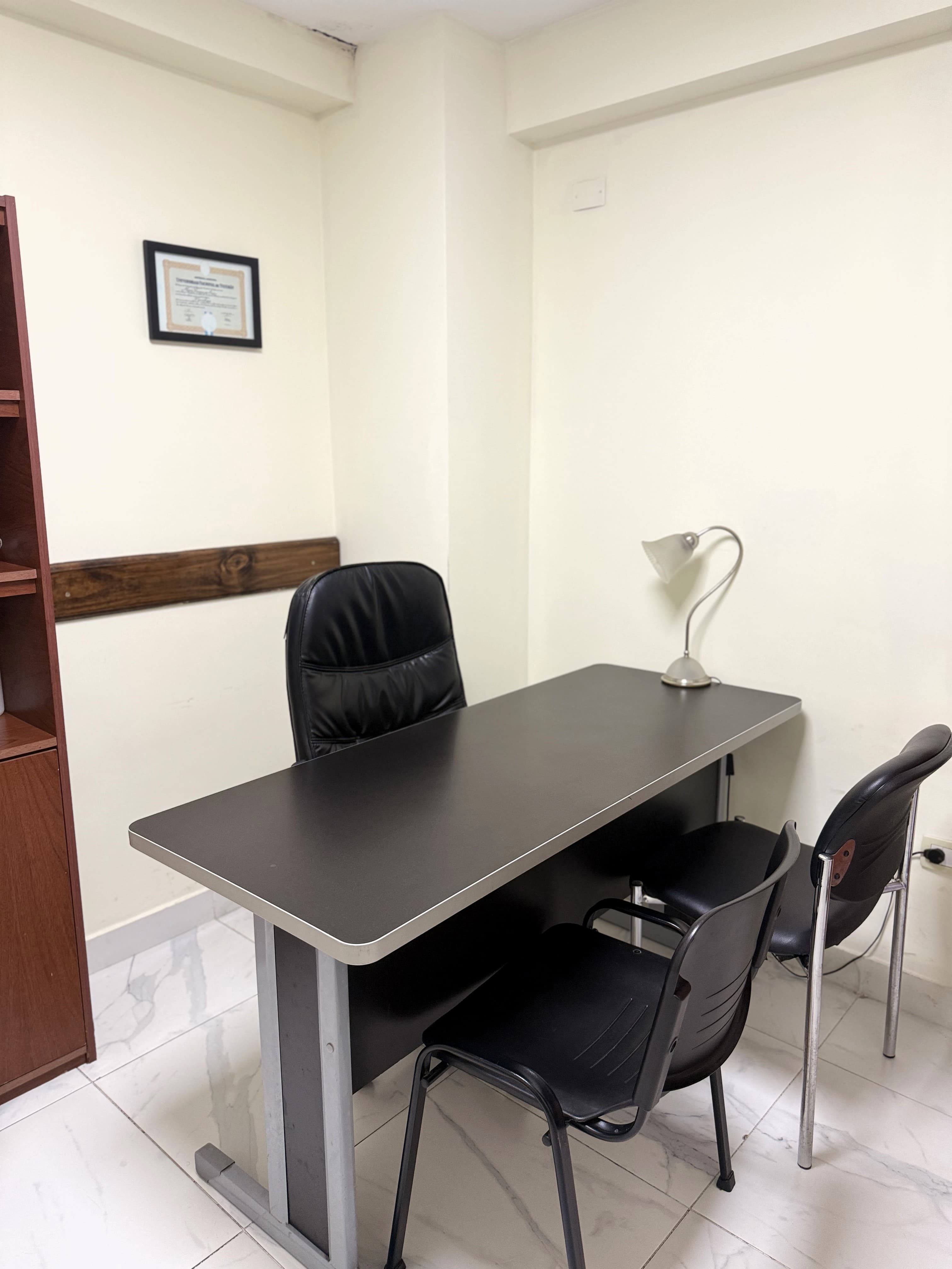 Consultorio médico completamente equipado en CMV Centro Médico
